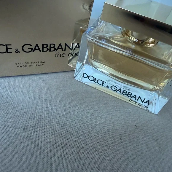 Dolce & Gabbana The One Eau De Parfum, Perfume for Women, 2.5 oz Spray - Picture 5 of 6